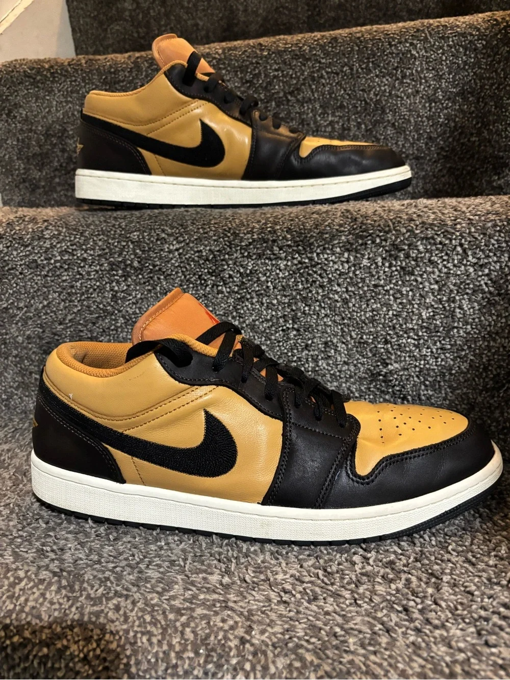 Nike Air Jordan 1 Low Men's Size 13 Flax Baroque Brown